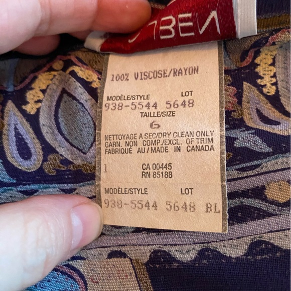 Vintage 90s Tunic length Louben Blouse. Size 6. - Picture 13 of 16